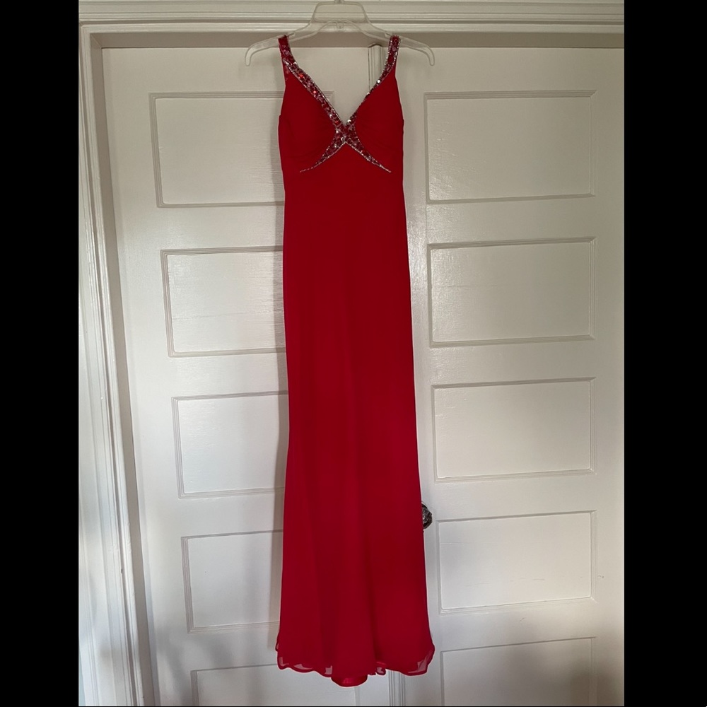 Stunning Faviana size 8 formal dress